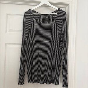 Stripped Long Sleeve Tee